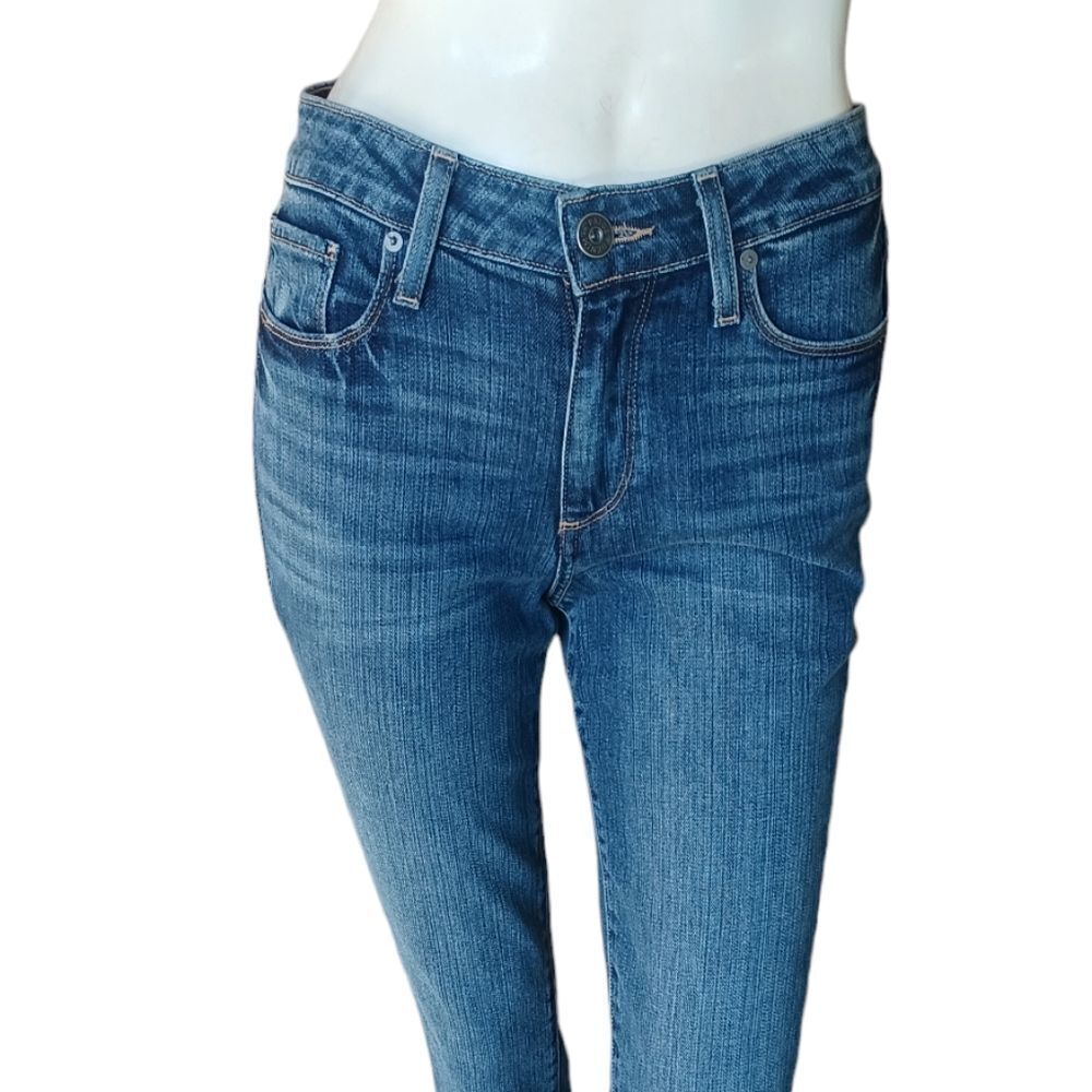 7003732......Paige Straight leg Jeans Size 25, 27"Inseam  9"Rise